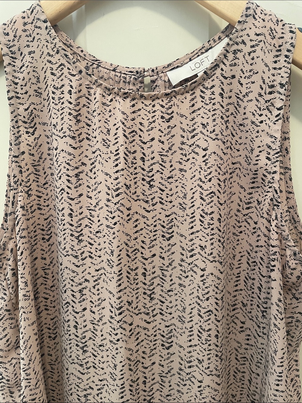 LOFT Sleeveless Top